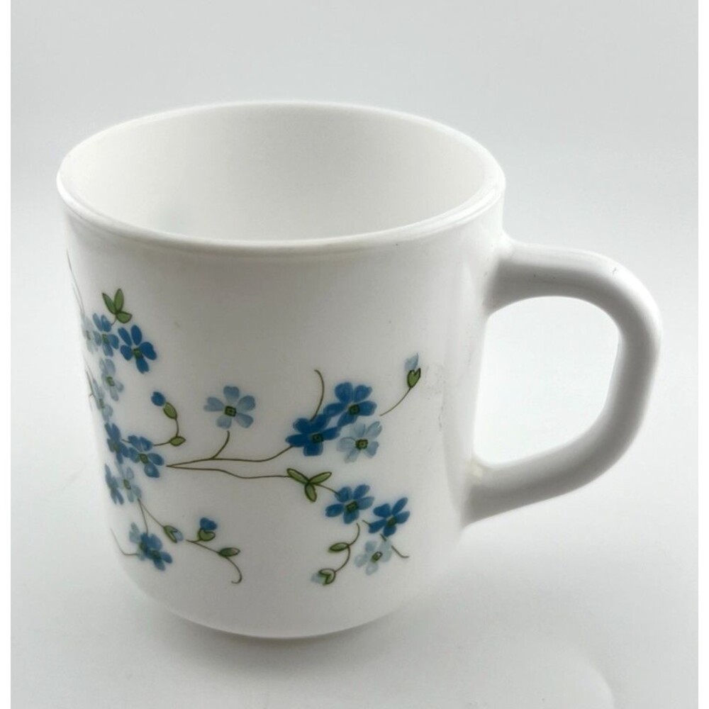 Vtg Arcopal France Milk Glass Mugs Blue Floral Veronica Forget Me Not Pattern